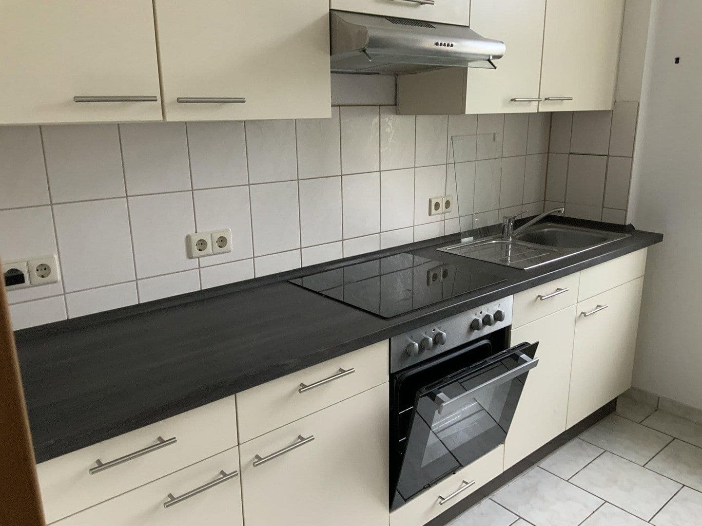Pronájem bytu 2+1 51 m², Kantstraße, Chemnitz, Sasko Pronájem bytu 2+1 51 m², Kantstraße, Chemnitz, Sasko