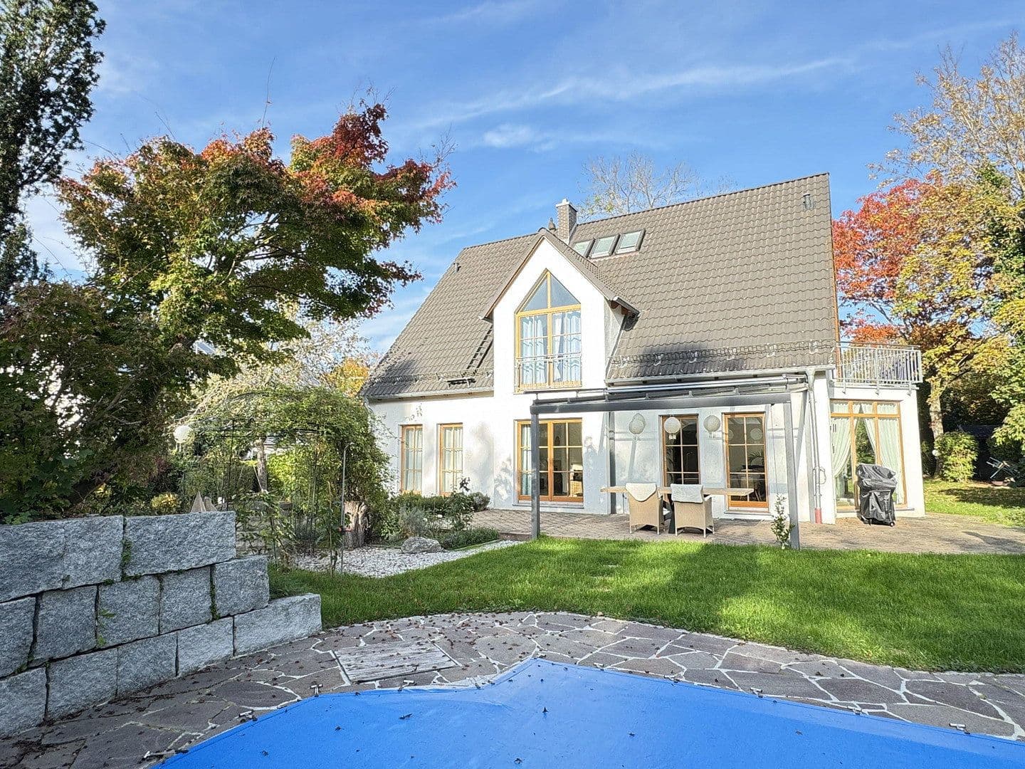 Pronájem domu 330 m², pozemek 1.100 m², Haimhausen, Bavorsko Pronájem domu 330 m², pozemek 1.100 m², Haimhausen, Bavorsko