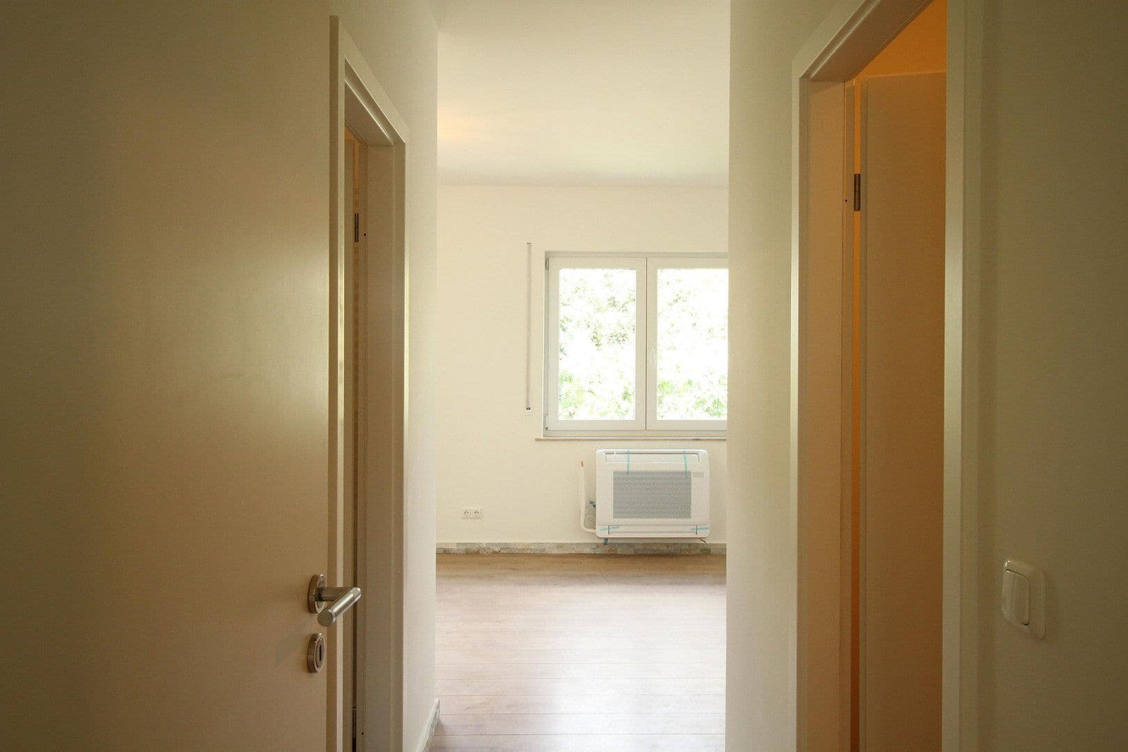 Prodej domu 204 m², pozemek 462 m², Lindenstrasse 2, Klein-Winternheim, Porýní-Falc Prodej domu 204 m², pozemek 462 m², Lindenstrasse 2, Klein-Winternheim, Porýní-Falc