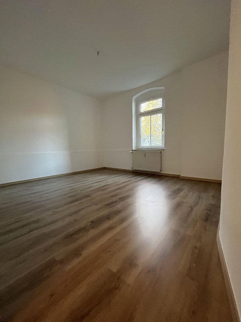 Pronájem bytu 5+1 124 m², Glösaer Straße 26, Chemnitz, Sasko Pronájem bytu 5+1 124 m², Glösaer Straße 26, Chemnitz, Sasko