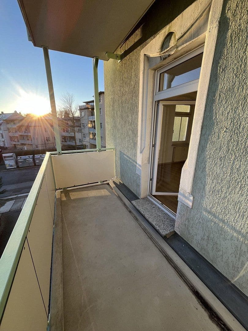 Pronájem bytu 5+1 124 m², Glösaer Straße 26, Chemnitz, Sasko Pronájem bytu 5+1 124 m², Glösaer Straße 26, Chemnitz, Sasko