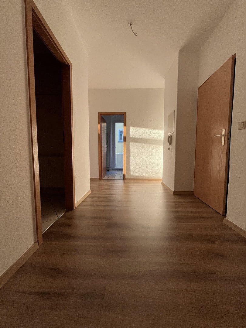 Pronájem bytu 5+1 124 m², Glösaer Straße 26, Chemnitz, Sasko Pronájem bytu 5+1 124 m², Glösaer Straße 26, Chemnitz, Sasko