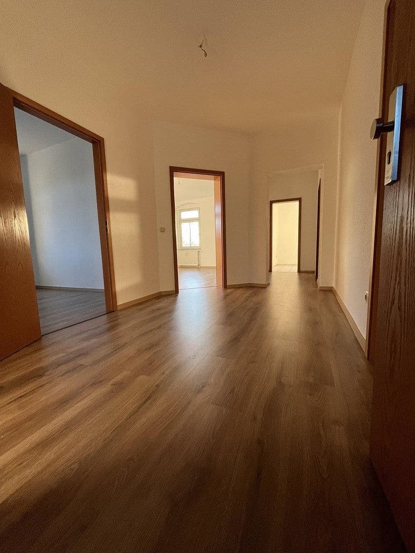 Pronájem bytu 5+1 124 m², Glösaer Straße 26, Chemnitz, Sasko Pronájem bytu 5+1 124 m², Glösaer Straße 26, Chemnitz, Sasko