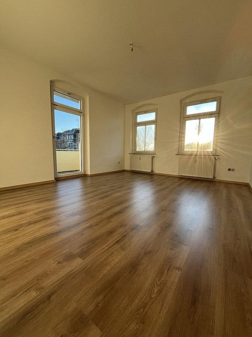 Pronájem bytu 5+1 124 m², Glösaer Straße 26, Chemnitz, Sasko Pronájem bytu 5+1 124 m², Glösaer Straße 26, Chemnitz, Sasko