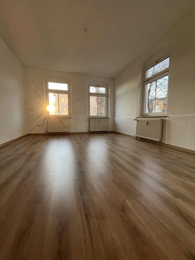Pronájem bytu 5+1 124 m², Glösaer Straße 26, Chemnitz, Sasko Pronájem bytu 5+1 124 m², Glösaer Straße 26, Chemnitz, Sasko
