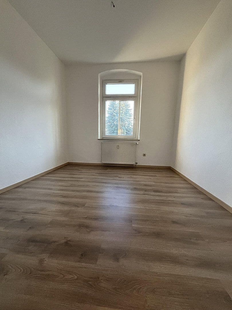 Pronájem bytu 5+1 124 m², Glösaer Straße 26, Chemnitz, Sasko Pronájem bytu 5+1 124 m², Glösaer Straße 26, Chemnitz, Sasko