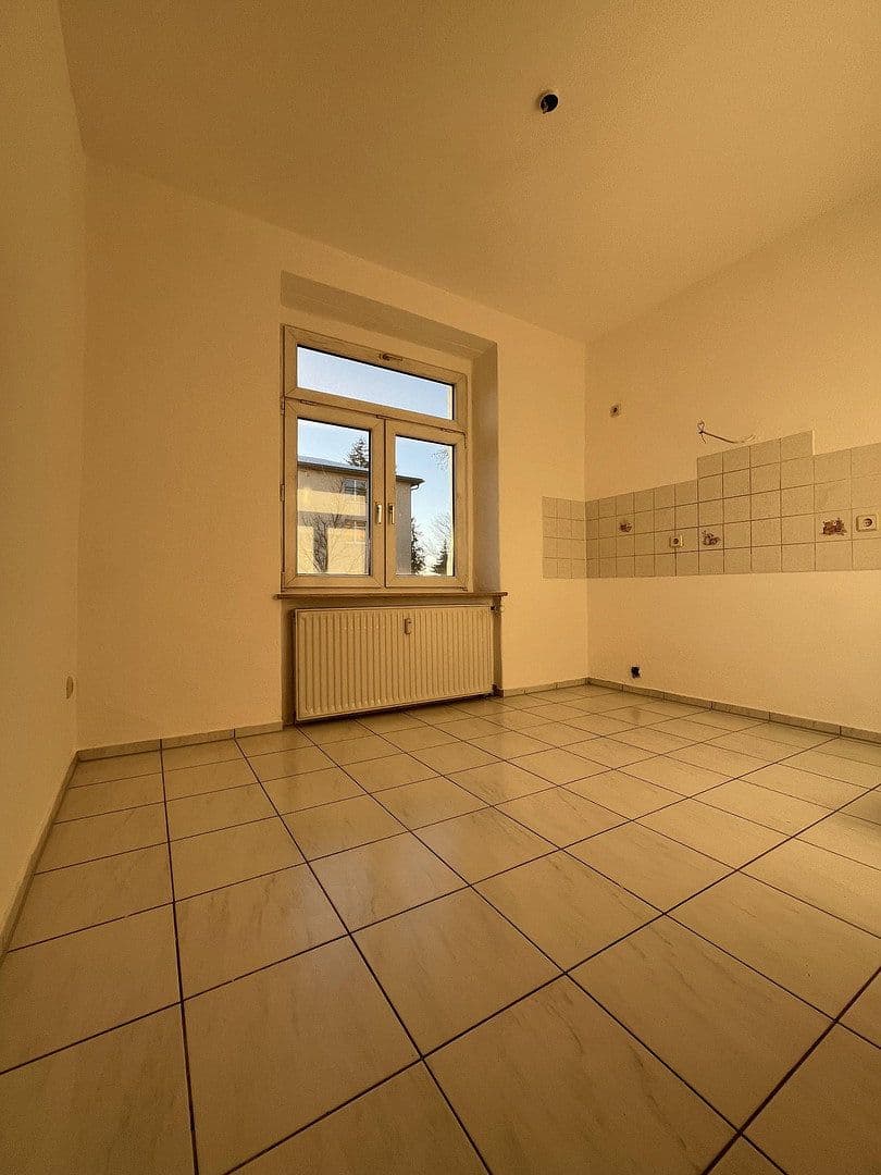 Pronájem bytu 5+1 124 m², Glösaer Straße 26, Chemnitz, Sasko Pronájem bytu 5+1 124 m², Glösaer Straße 26, Chemnitz, Sasko