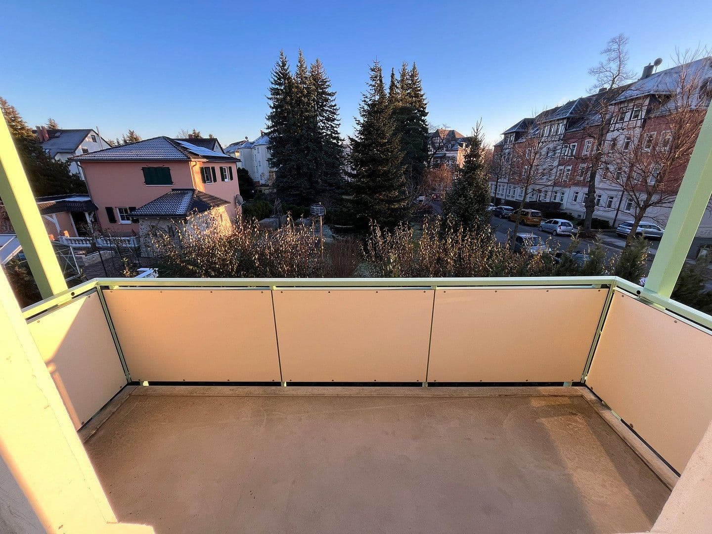 Pronájem bytu 5+1 124 m², Glösaer Straße 26, Chemnitz, Sasko Pronájem bytu 5+1 124 m², Glösaer Straße 26, Chemnitz, Sasko