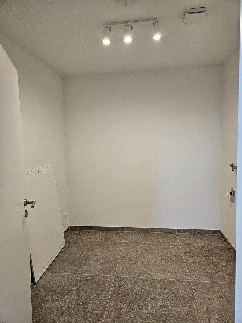 Pronájem bytu 3+1 106 m², Jann-Berghaus-Straße 16, Moormerland, Dolní Sasko Pronájem bytu 3+1 106 m², Jann-Berghaus-Straße 16, Moormerland, Dolní Sasko