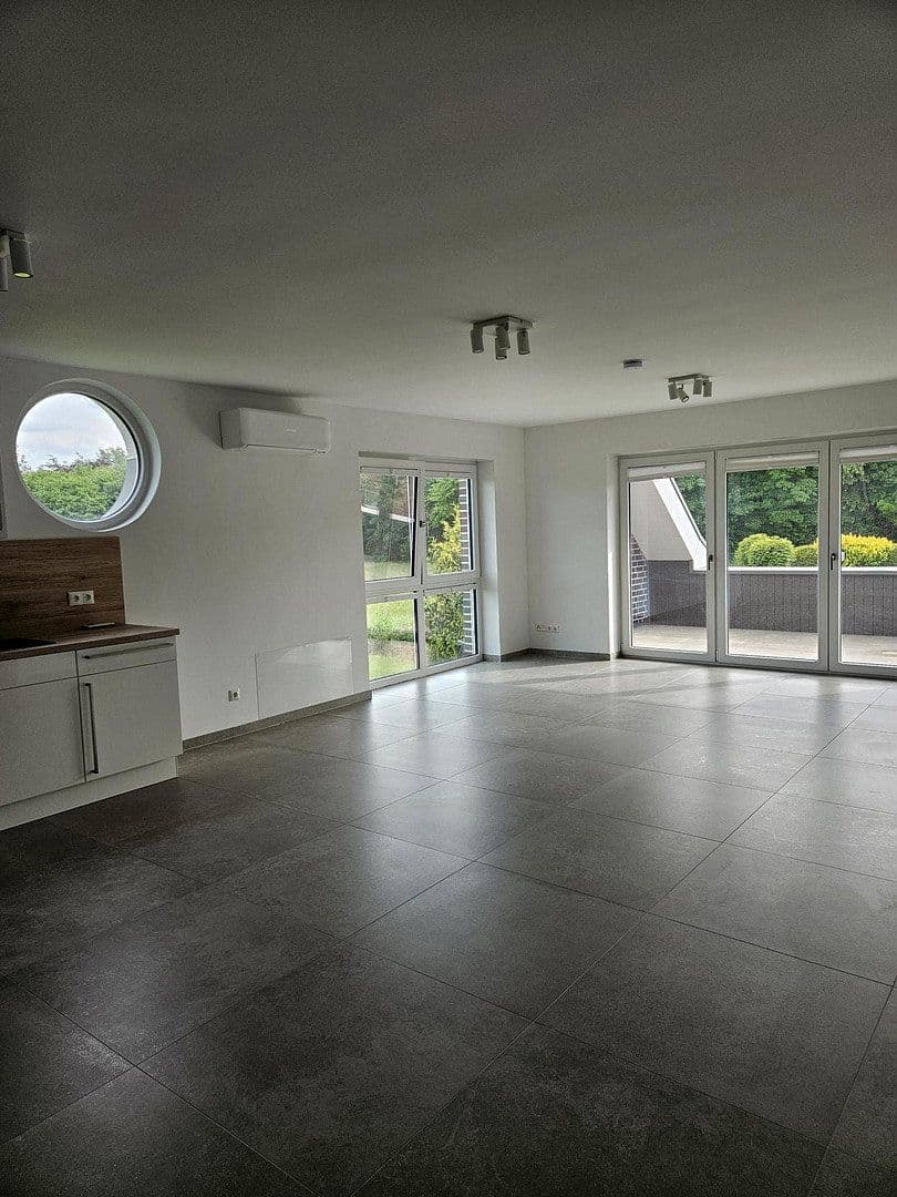 Pronájem bytu 3+1 106 m², Jann-Berghaus-Straße 16, Moormerland, Dolní Sasko Pronájem bytu 3+1 106 m², Jann-Berghaus-Straße 16, Moormerland, Dolní Sasko