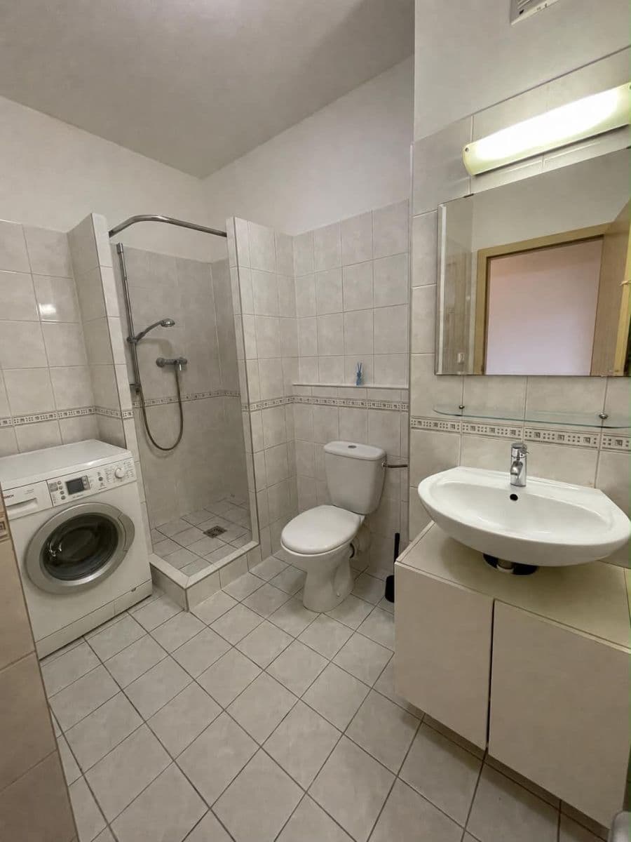 Prodej bytu 1+kk 30 m², Zderadova, Brno, Jihomoravský kraj Prodej bytu 1+kk 30 m², Zderadova, Brno, Jihomoravský kraj
