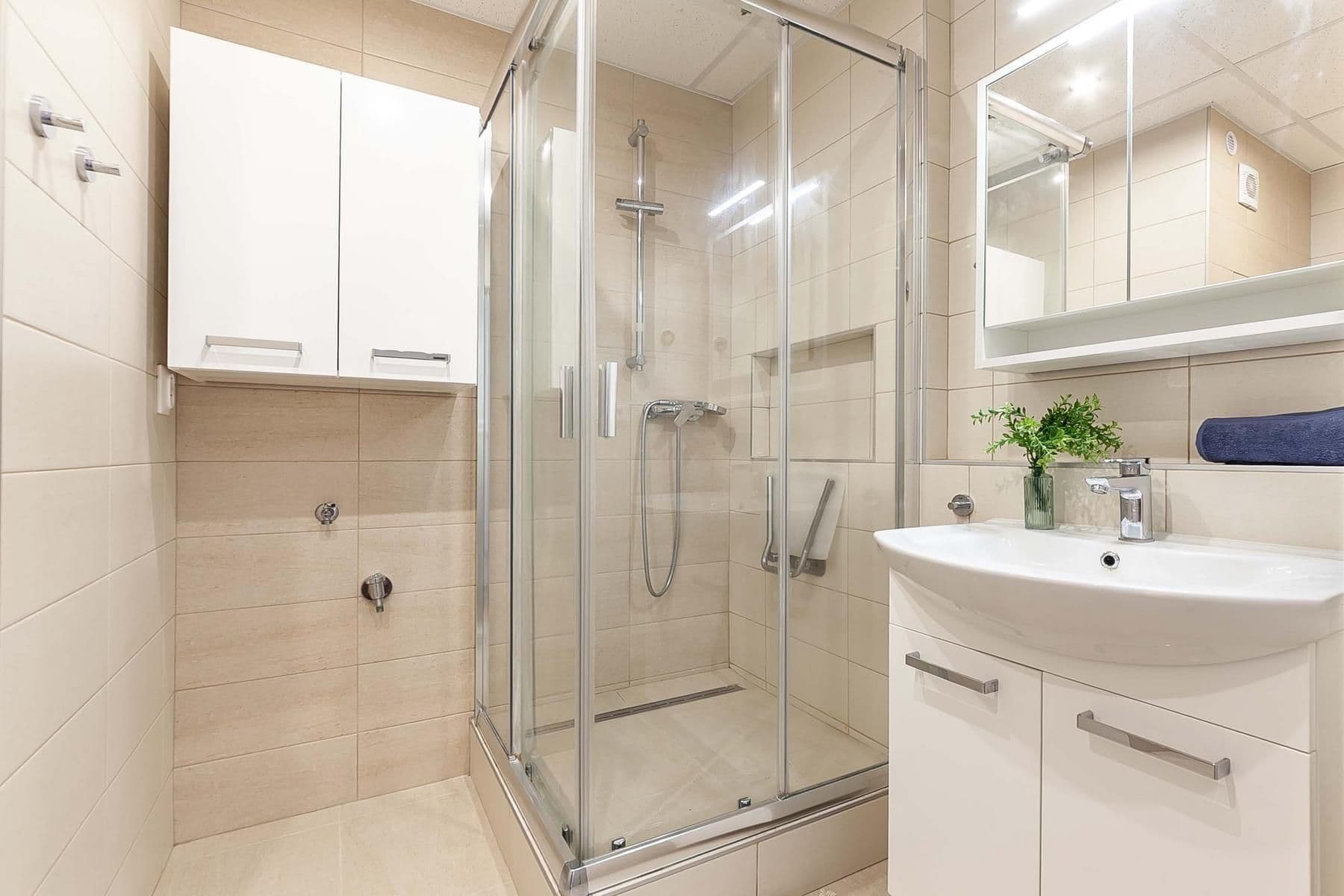 Prodej bytu 3+1 69 m², Okořská, Praha, Praha Prodej bytu 3+1 69 m², Okořská, Praha, Praha