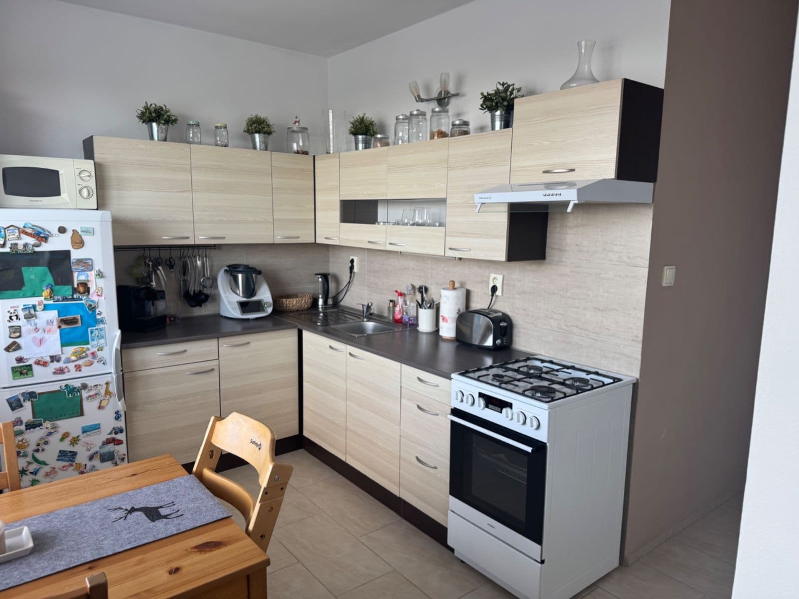 Pronájem bytu 2+1 60 m², Kamenný vrch, Chomutov, Ústecký kraj Pronájem bytu 2+1 60 m², Kamenný vrch, Chomutov, Ústecký kraj