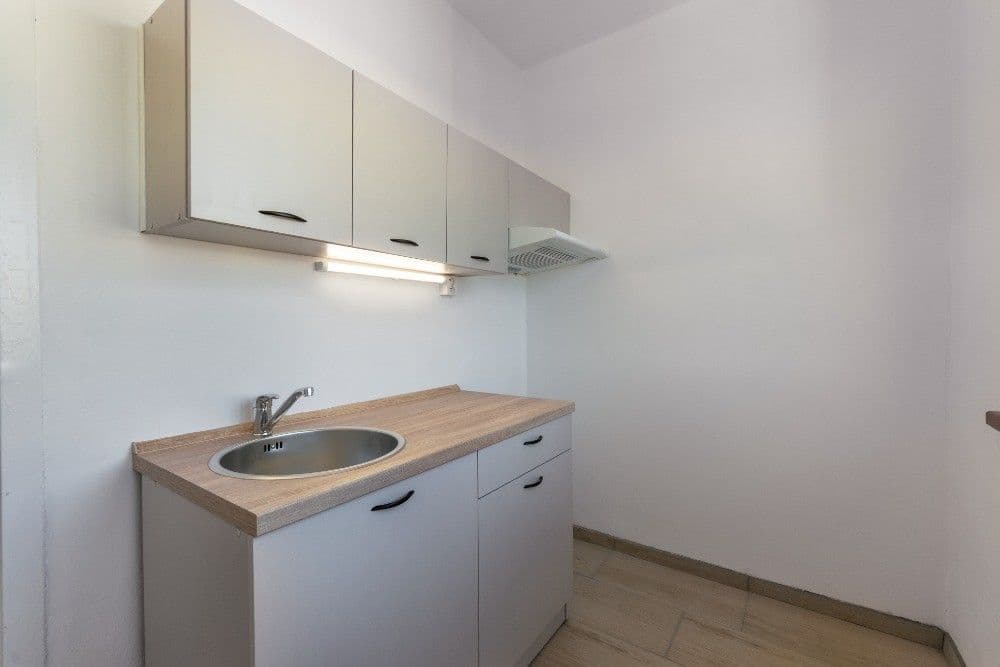 Pronájem bytu 1+1 34 m², Šrámkova, Ústí nad Labem, Ústecký kraj Pronájem bytu 1+1 34 m², Šrámkova, Ústí nad Labem, Ústecký kraj