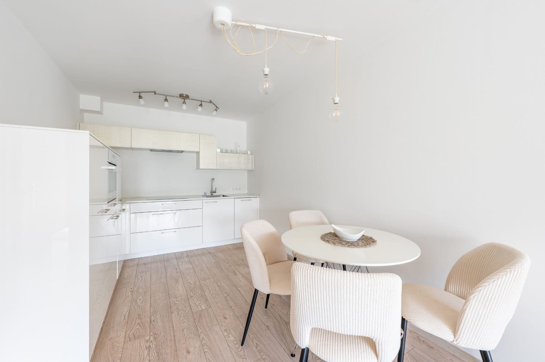 Pronájem bytu 2+kk 58 m², U Mlýnského kanálu, Praha, Praha Pronájem bytu 2+kk 58 m², U Mlýnského kanálu, Praha, Praha
