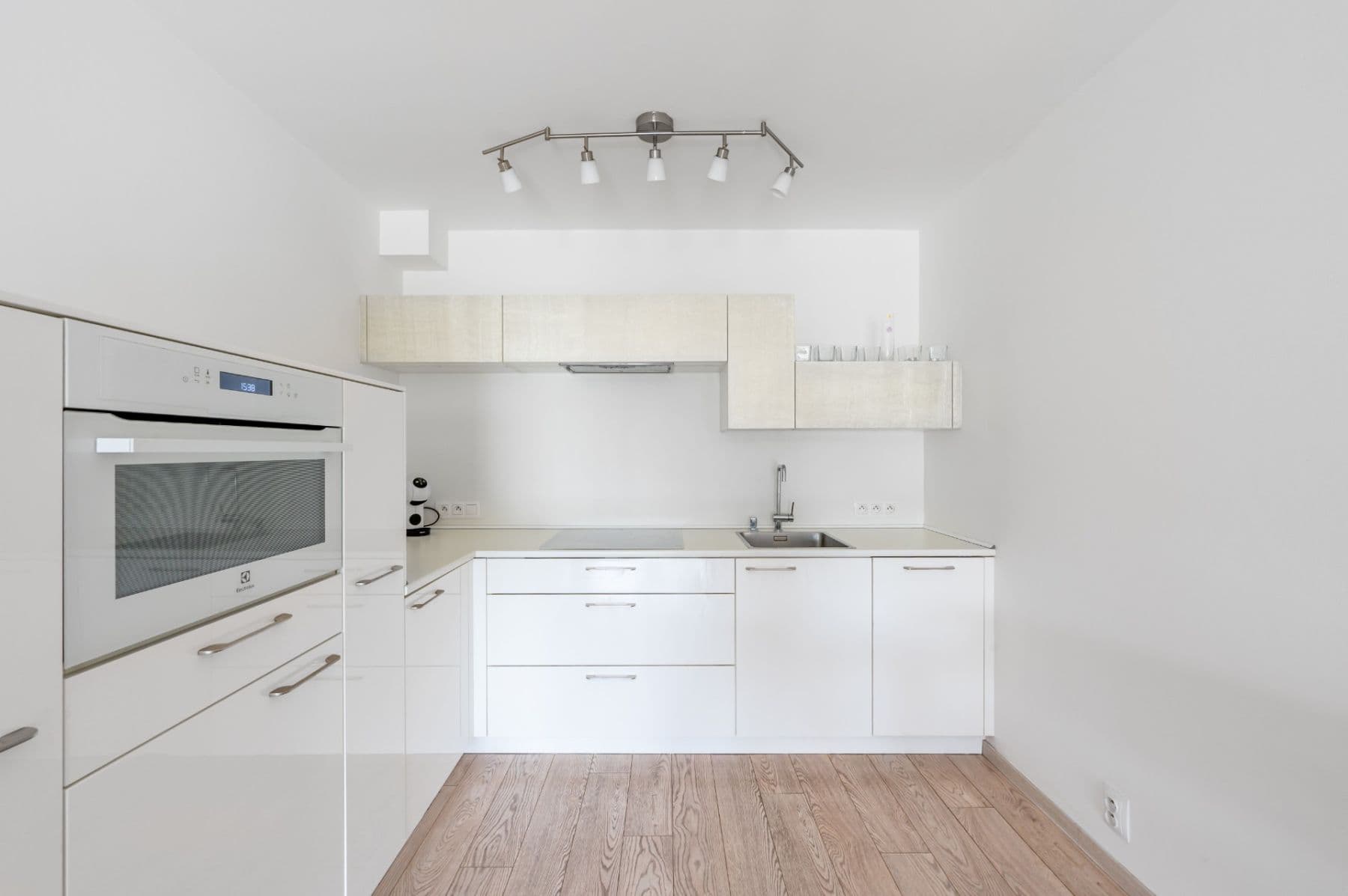 Pronájem bytu 2+kk 58 m², U Mlýnského kanálu, Praha, Praha Pronájem bytu 2+kk 58 m², U Mlýnského kanálu, Praha, Praha