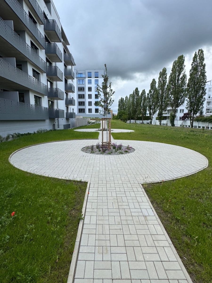 Pronájem bytu 1+kk 36 m², Divíškové, Praha, Praha Pronájem bytu 1+kk 36 m², Divíškové, Praha, Praha