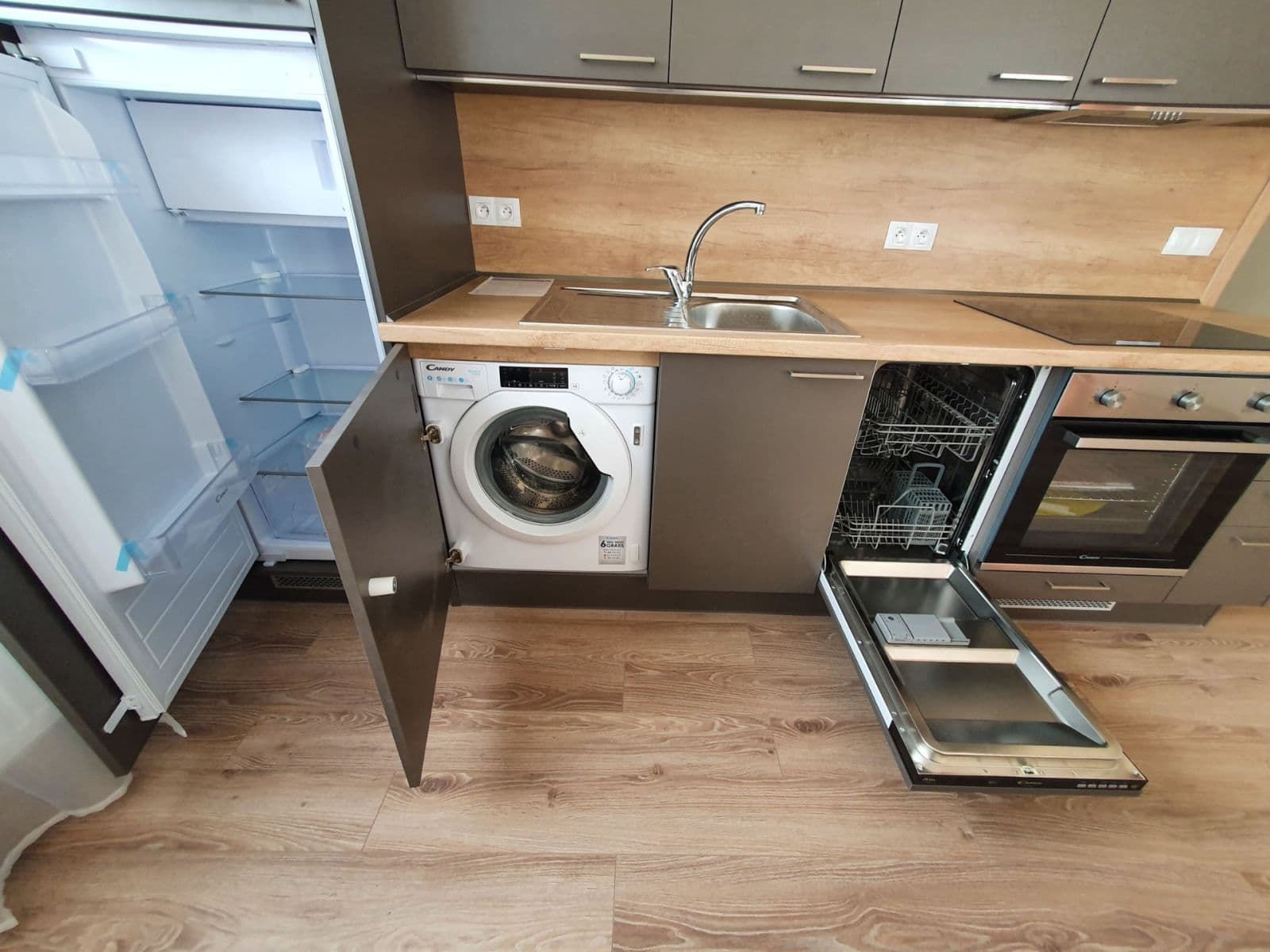Pronájem bytu 1+kk 49 m², Plotní, Brno, Jihomoravský kraj Pronájem bytu 1+kk 49 m², Plotní, Brno, Jihomoravský kraj