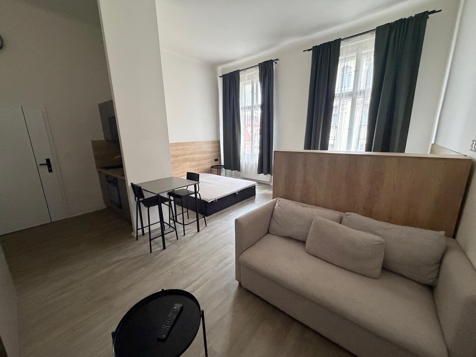 Pronájem bytu 1+kk 34 m², Sokolská, Praha, Praha Pronájem bytu 1+kk 34 m², Sokolská, Praha, Praha