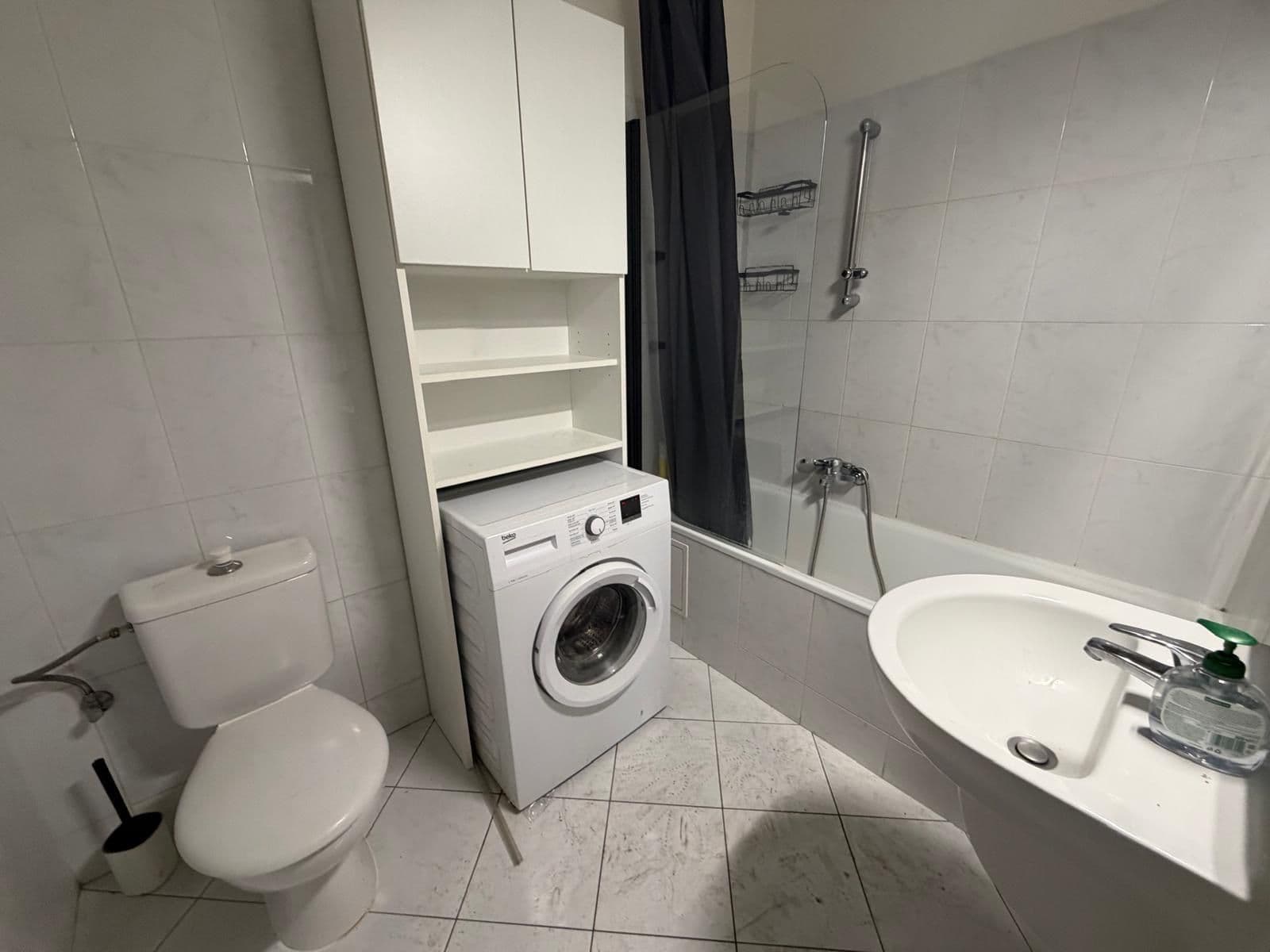 Pronájem bytu 1+kk 34 m², Sokolská, Praha, Praha Pronájem bytu 1+kk 34 m², Sokolská, Praha, Praha