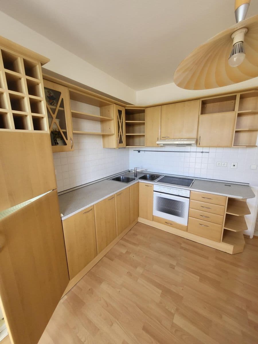 Pronájem bytu 2+1 63 m², Topolová, Olomouc, Olomoucký kraj Pronájem bytu 2+1 63 m², Topolová, Olomouc, Olomoucký kraj