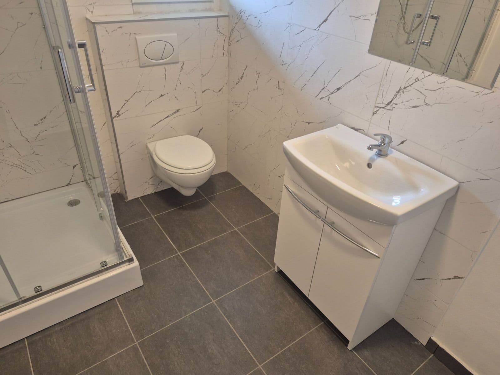 Pronájem bytu 4+1 88 m², Lišická, Praha, Praha Pronájem bytu 4+1 88 m², Lišická, Praha, Praha