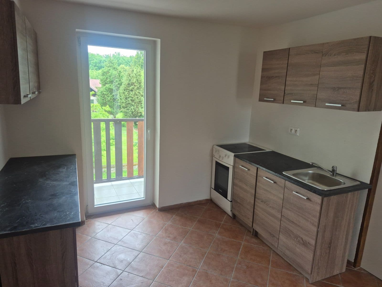Pronájem bytu 4+1 88 m², Lišická, Praha, Praha Pronájem bytu 4+1 88 m², Lišická, Praha, Praha