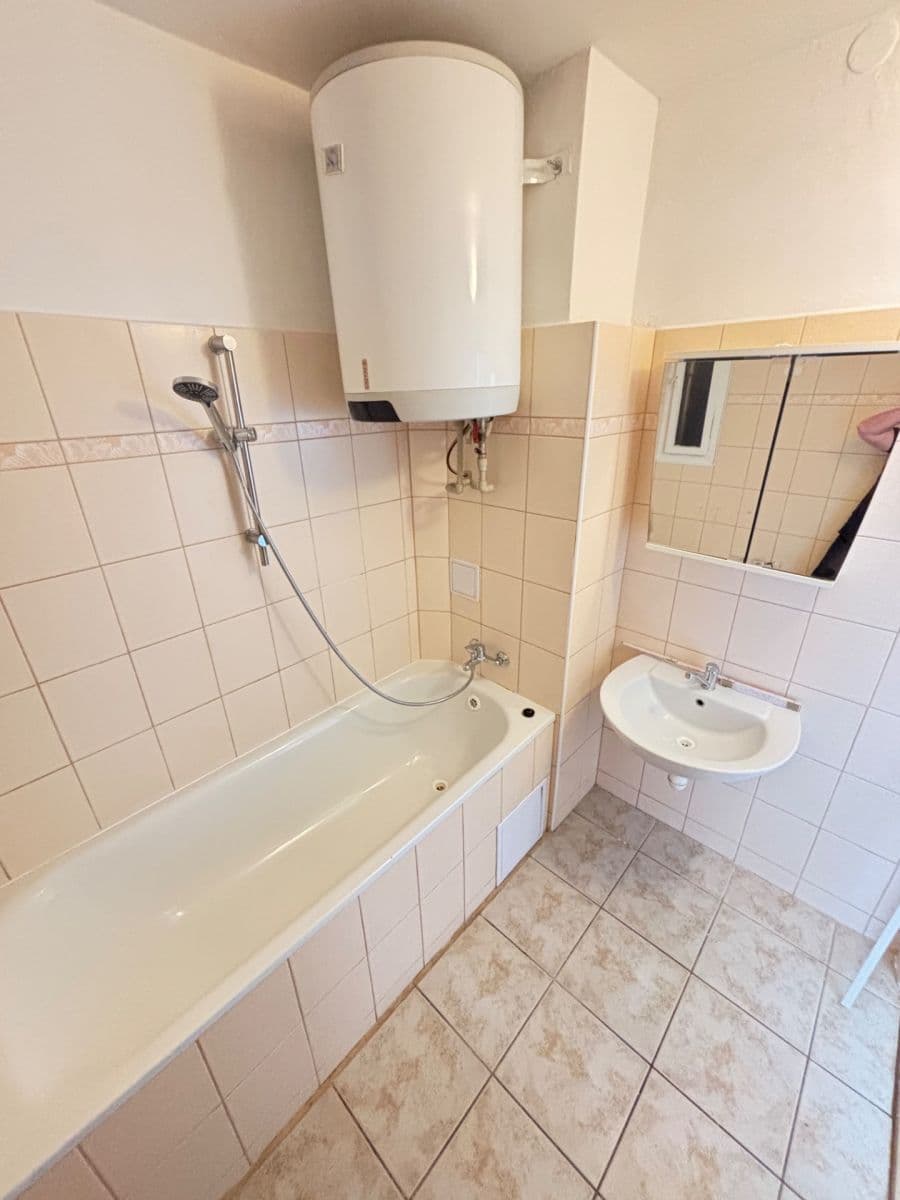 Pronájem bytu 2+kk 48 m², Rečkova, Praha, Praha Pronájem bytu 2+kk 48 m², Rečkova, Praha, Praha