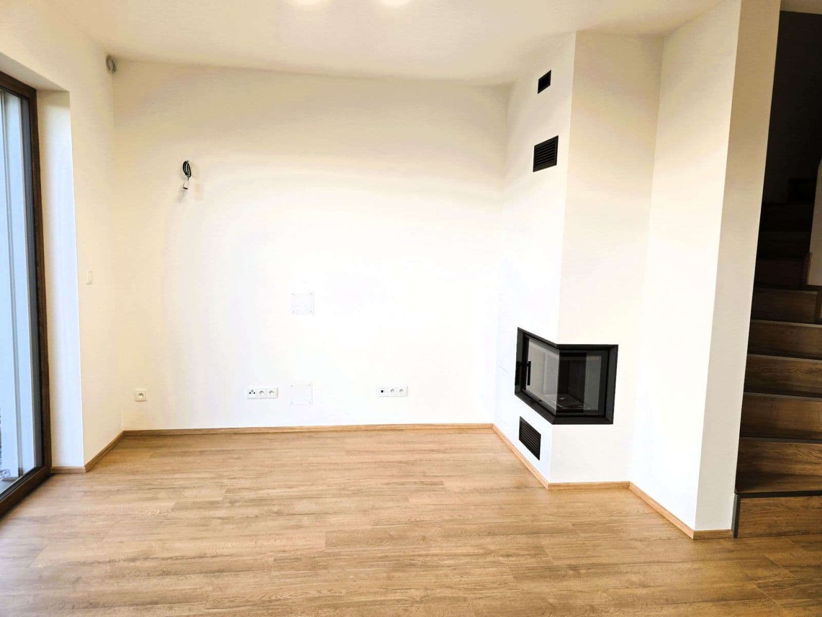 Prodej bytu 4+kk 106 m², Mořina, Středočeský kraj Prodej bytu 4+kk 106 m², Mořina, Středočeský kraj