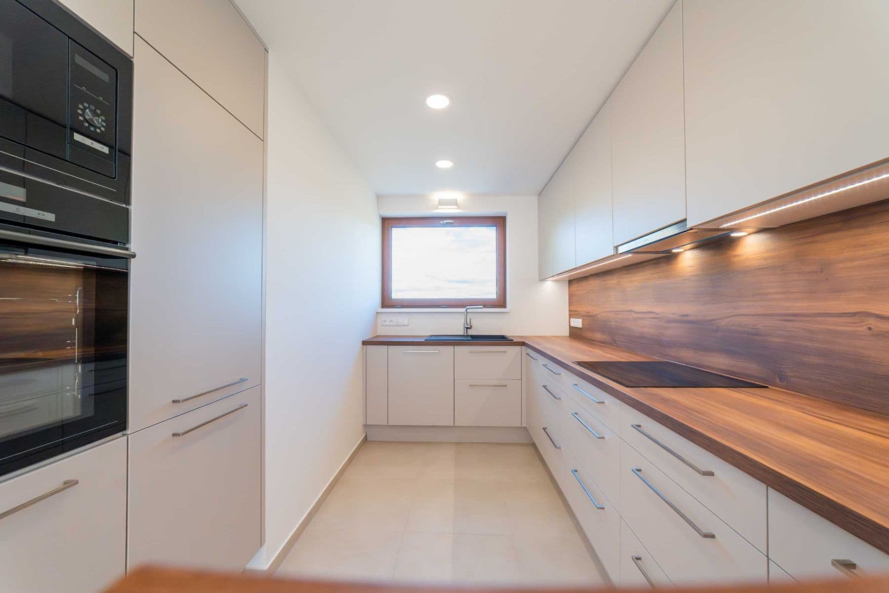 Prodej bytu 4+kk 106 m², Mořina, Středočeský kraj Prodej bytu 4+kk 106 m², Mořina, Středočeský kraj