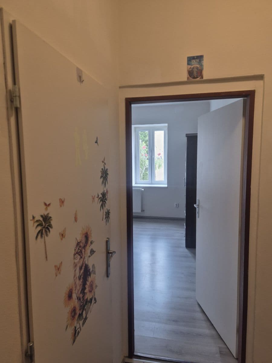 Pronájem bytu 1+kk 35 m², Kladenská, Praha, Praha Pronájem bytu 1+kk 35 m², Kladenská, Praha, Praha