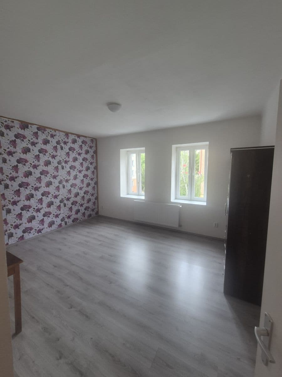Pronájem bytu 1+kk 35 m², Kladenská, Praha, Praha Pronájem bytu 1+kk 35 m², Kladenská, Praha, Praha