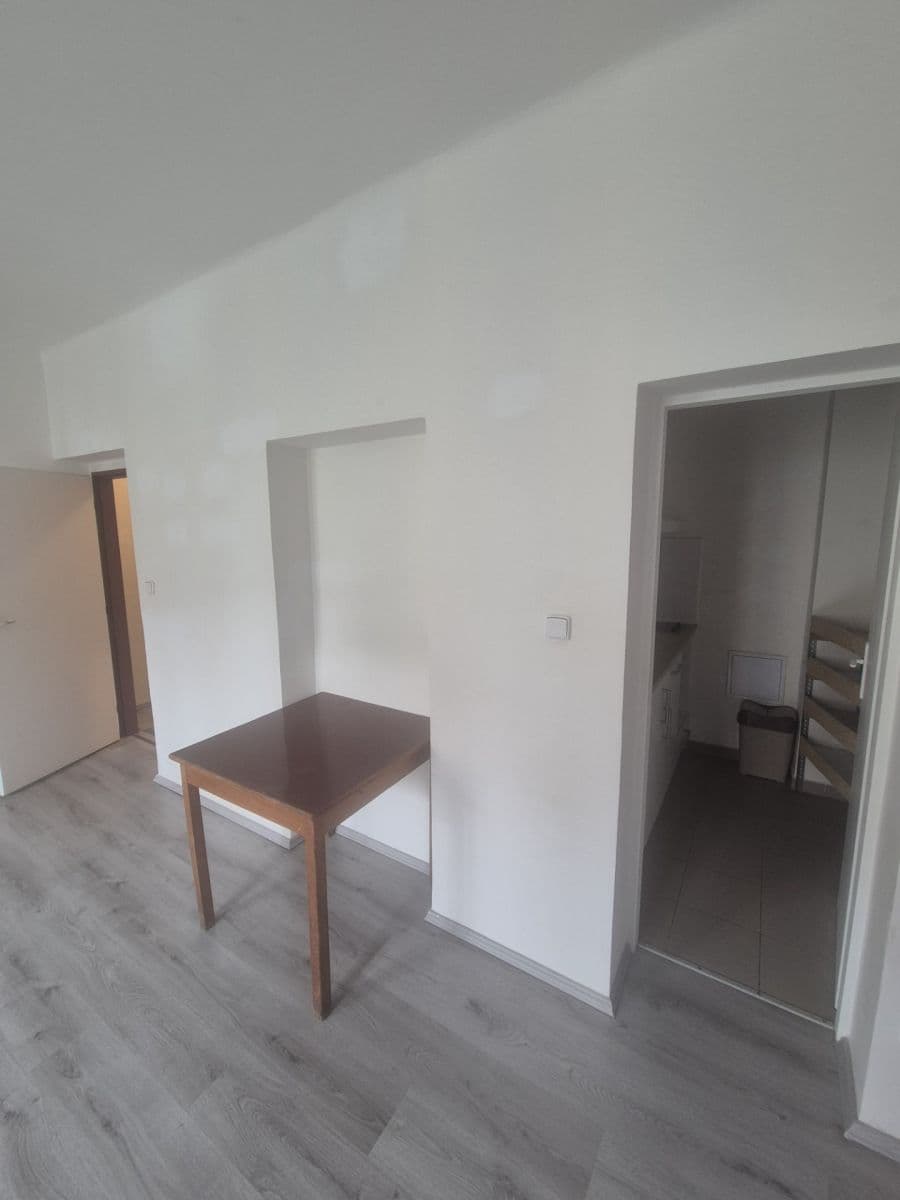 Pronájem bytu 1+kk 35 m², Kladenská, Praha, Praha Pronájem bytu 1+kk 35 m², Kladenská, Praha, Praha
