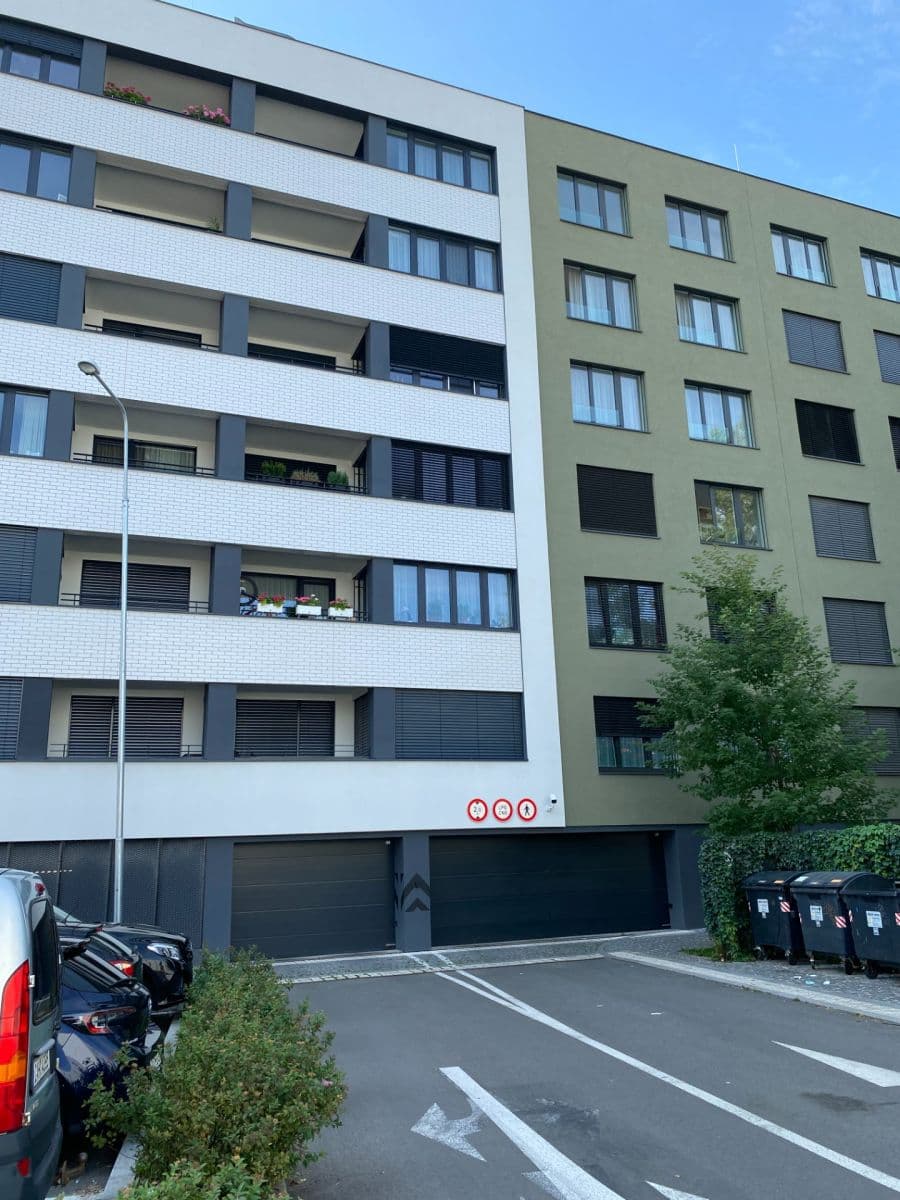 Prodej garáže 13 m², Jankovcova, Praha, Praha Prodej garáže 13 m², Jankovcova, Praha, Praha