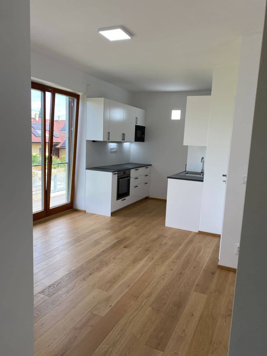 Pronájem bytu 2+1 77 m², Větrná, Černošice, Středočeský kraj Pronájem bytu 2+1 77 m², Větrná, Černošice, Středočeský kraj