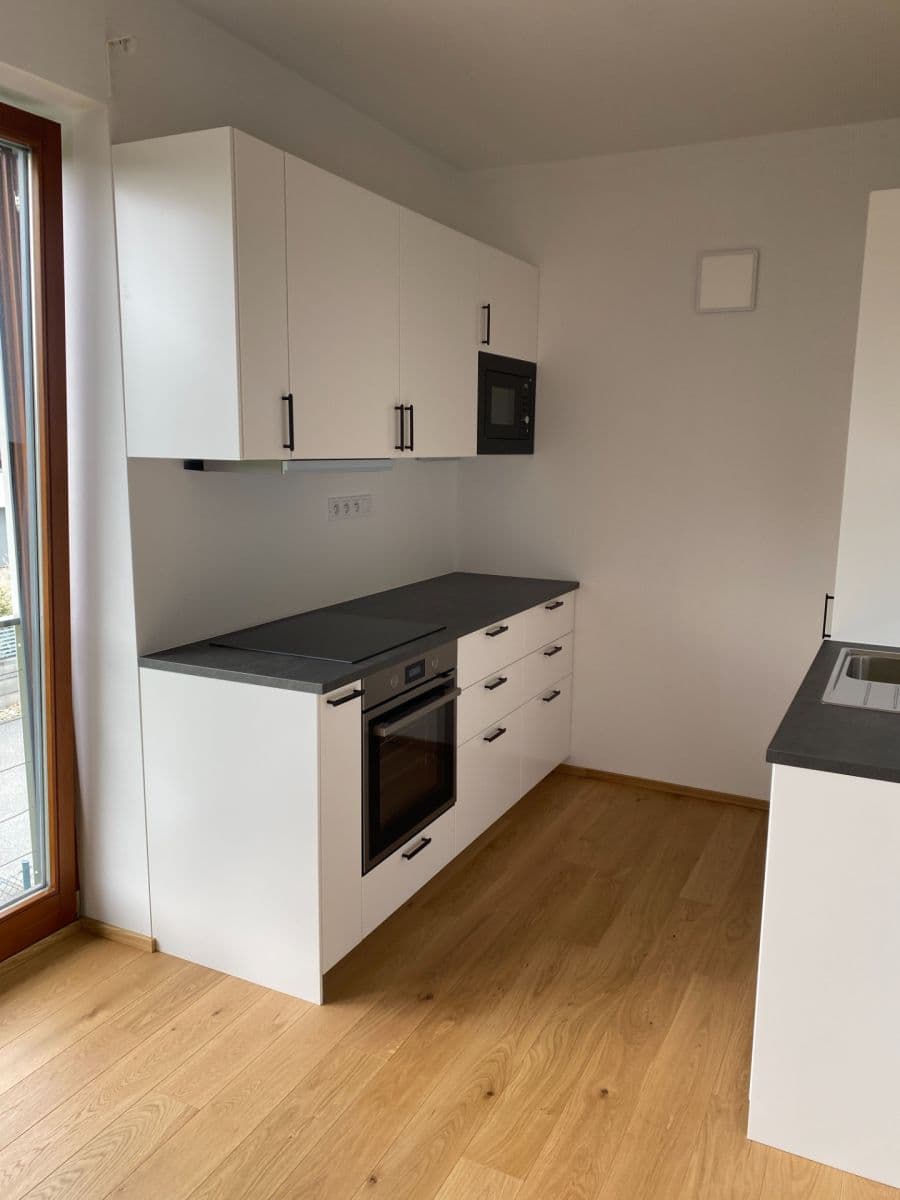 Pronájem bytu 2+1 77 m², Větrná, Černošice, Středočeský kraj Pronájem bytu 2+1 77 m², Větrná, Černošice, Středočeský kraj