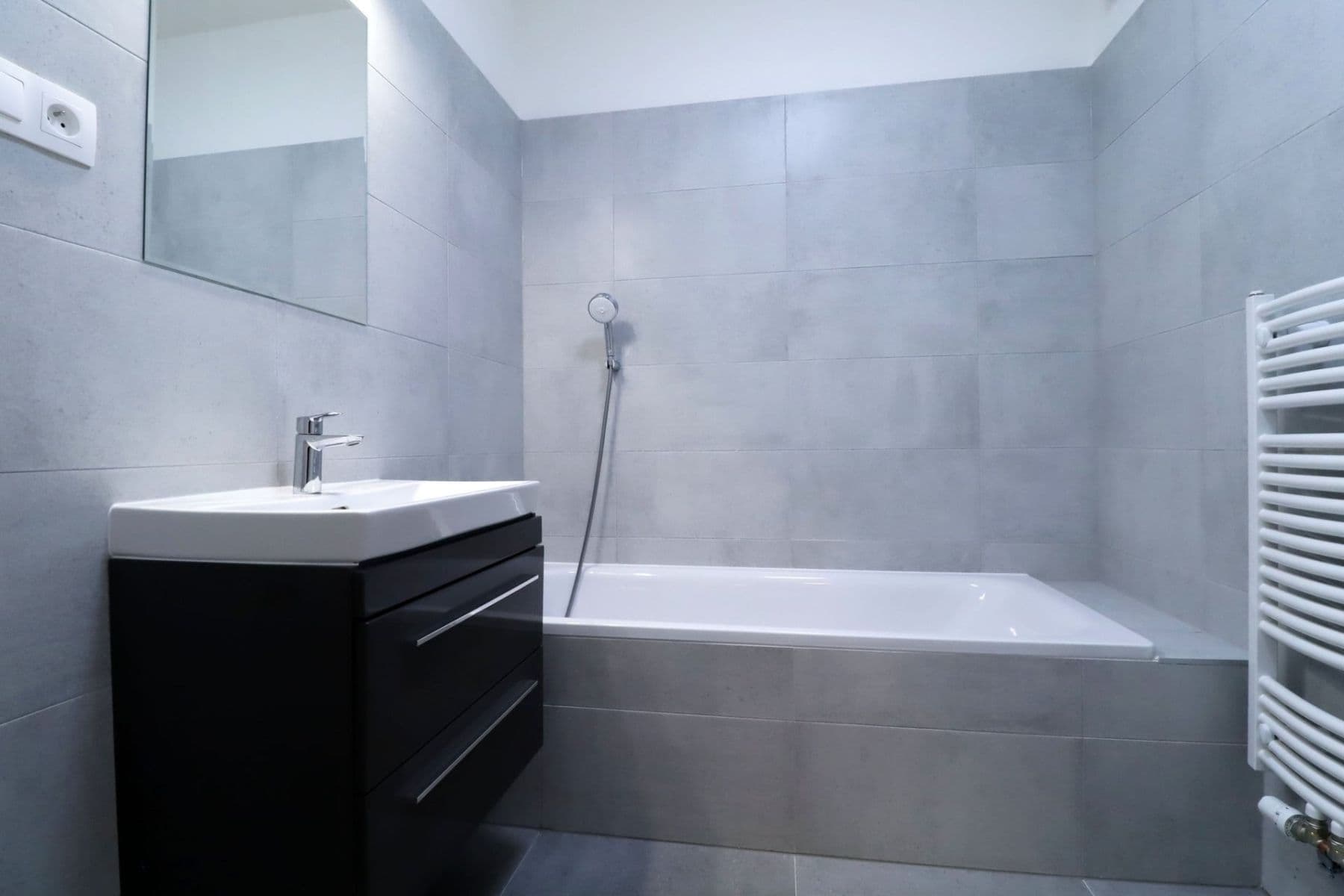 Pronájem bytu 2+kk 53 m², Velvarská, Horoměřice, Středočeský kraj Pronájem bytu 2+kk 53 m², Velvarská, Horoměřice, Středočeský kraj