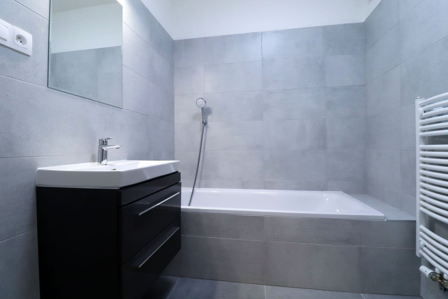 Pronájem bytu 2+kk 53 m², Velvarská, Horoměřice, Středočeský kraj Pronájem bytu 2+kk 53 m², Velvarská, Horoměřice, Středočeský kraj