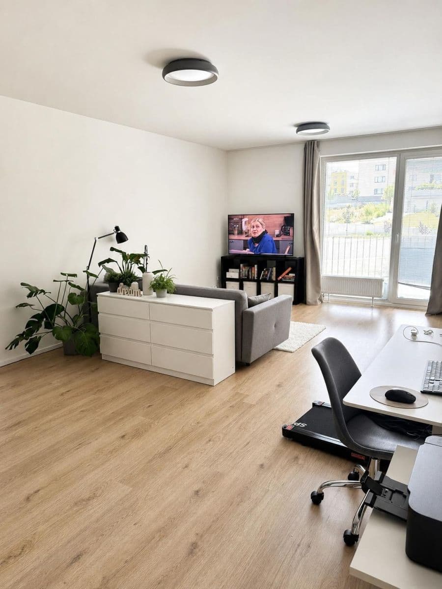Pronájem bytu 2+kk 61 m², Velvarská, Horoměřice, Středočeský kraj Pronájem bytu 2+kk 61 m², Velvarská, Horoměřice, Středočeský kraj