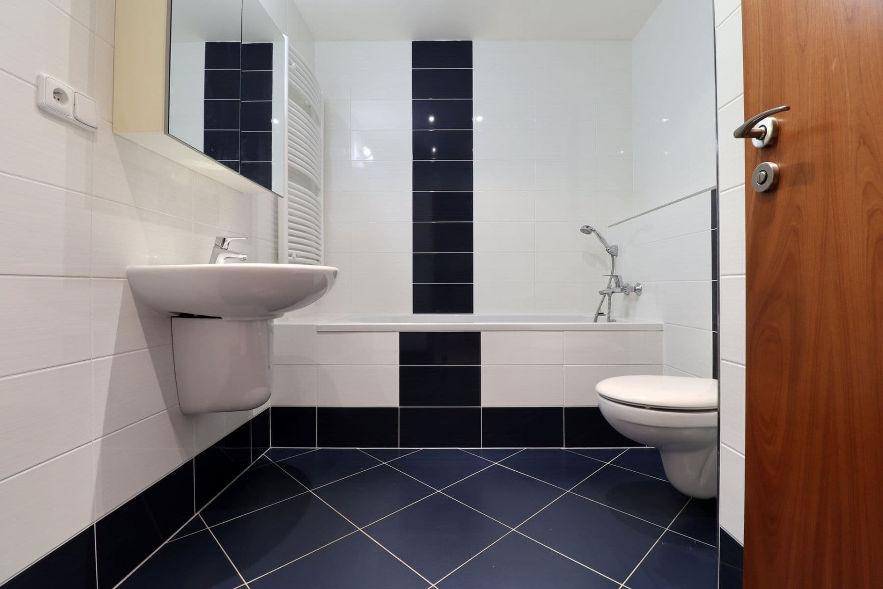 Pronájem bytu 2+kk 49 m², Nad Akcízem, Praha, Praha Pronájem bytu 2+kk 49 m², Nad Akcízem, Praha, Praha