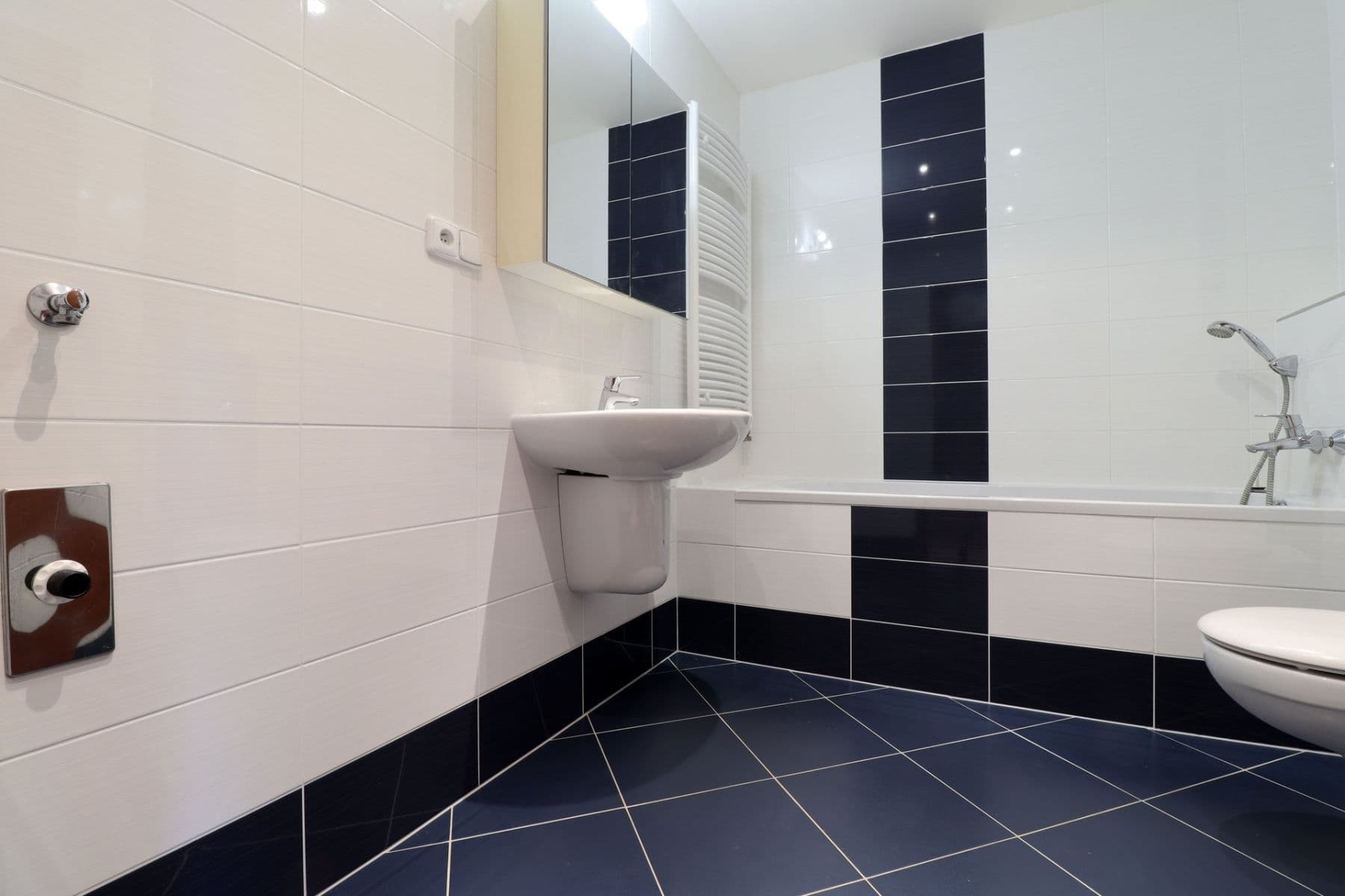 Pronájem bytu 2+kk 49 m², Nad Akcízem, Praha, Praha Pronájem bytu 2+kk 49 m², Nad Akcízem, Praha, Praha