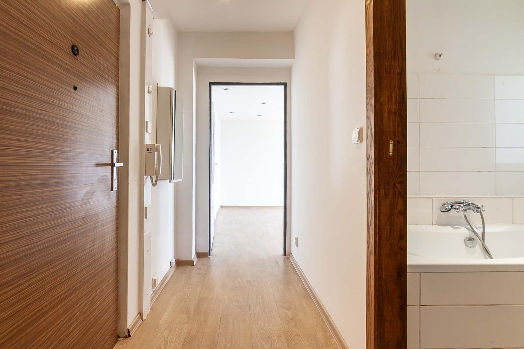 Prodej bytu 2+kk 42 m², Jana Palacha, Mladá Boleslav, Středočeský kraj Prodej bytu 2+kk 42 m², Jana Palacha, Mladá Boleslav, Středočeský kraj
