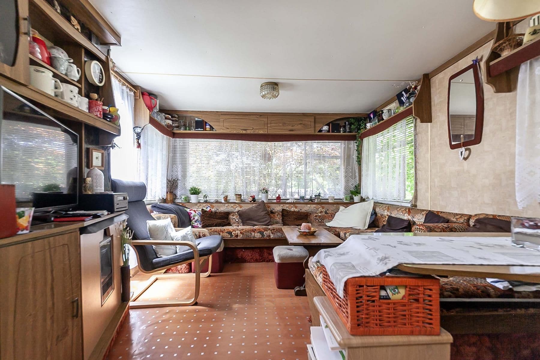 Prodej pozemku 358 m², Sadská, Středočeský kraj Prodej pozemku 358 m², Sadská, Středočeský kraj