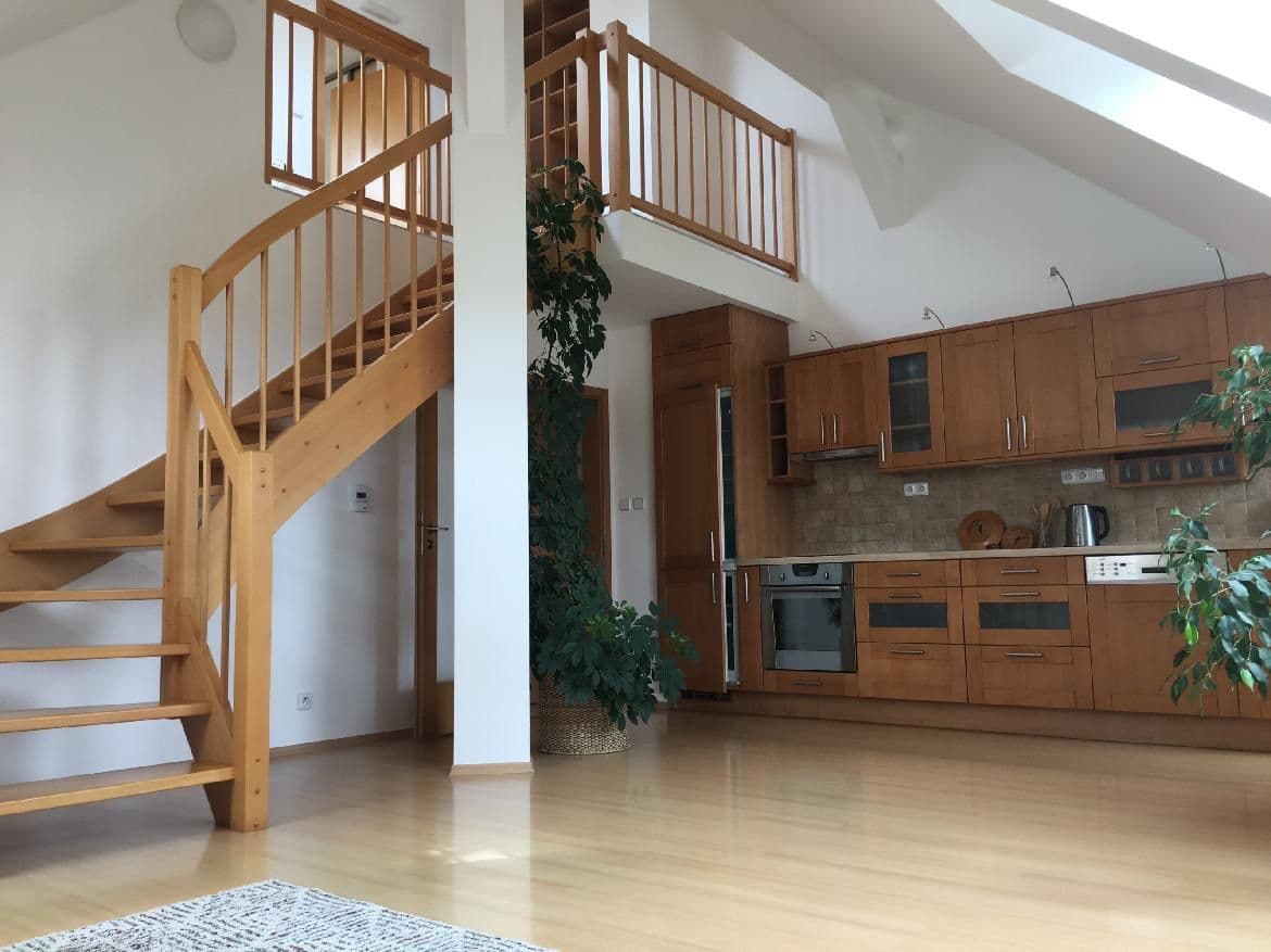 Pronájem bytu 4+kk 95 m², Mladotova, Praha, Praha Pronájem bytu 4+kk 95 m², Mladotova, Praha, Praha