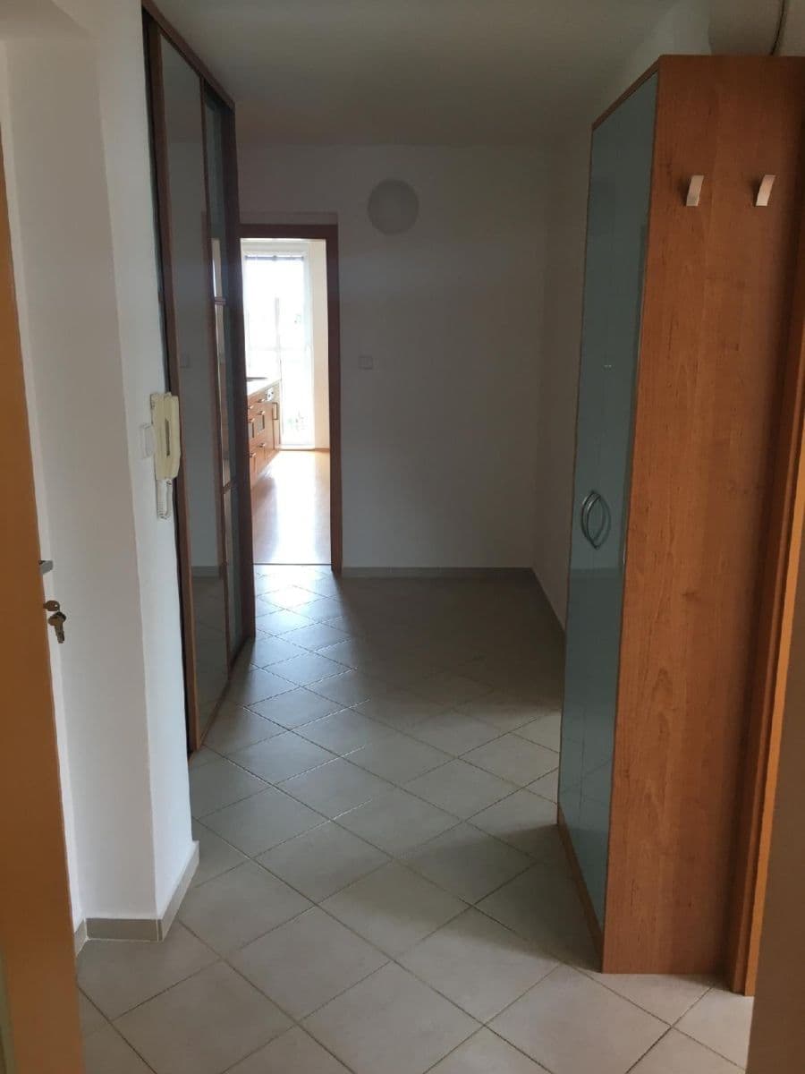 Pronájem bytu 4+kk 95 m², Mladotova, Praha, Praha Pronájem bytu 4+kk 95 m², Mladotova, Praha, Praha
