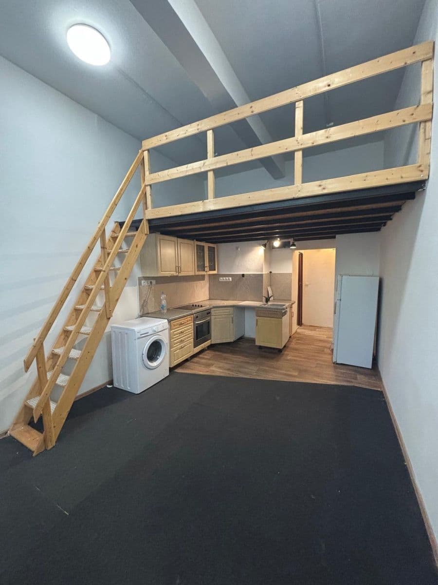 Prodej bytu 1+kk 28 m², Ohradní, Praha, Praha Prodej bytu 1+kk 28 m², Ohradní, Praha, Praha