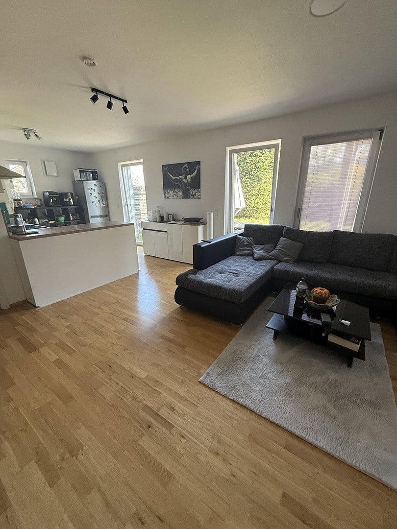 Pronájem bytu 2+1 50 m², Bahnhofstraße 4, Übersee, Bavorsko Pronájem bytu 2+1 50 m², Bahnhofstraße 4, Übersee, Bavorsko