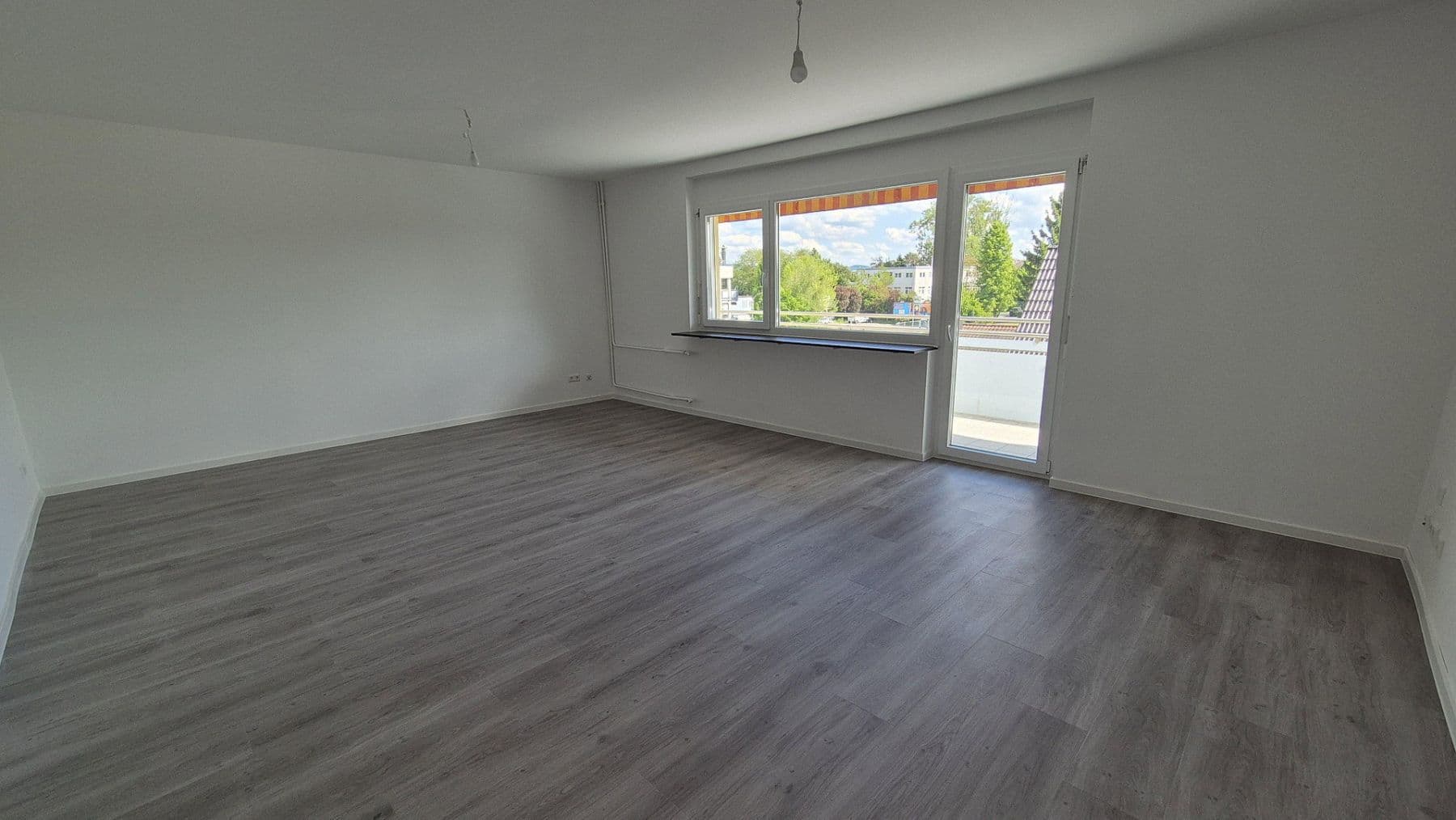 Pronájem bytu 3+1 95 m², Lorsch, Hessen Pronájem bytu 3+1 95 m², Lorsch, Hessen
