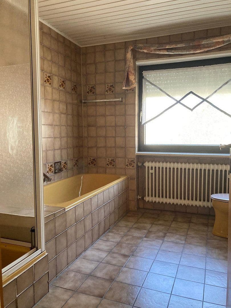 Prodej domu 159 m², pozemek 712 m², Morbach, Porýní-Falc Prodej domu 159 m², pozemek 712 m², Morbach, Porýní-Falc