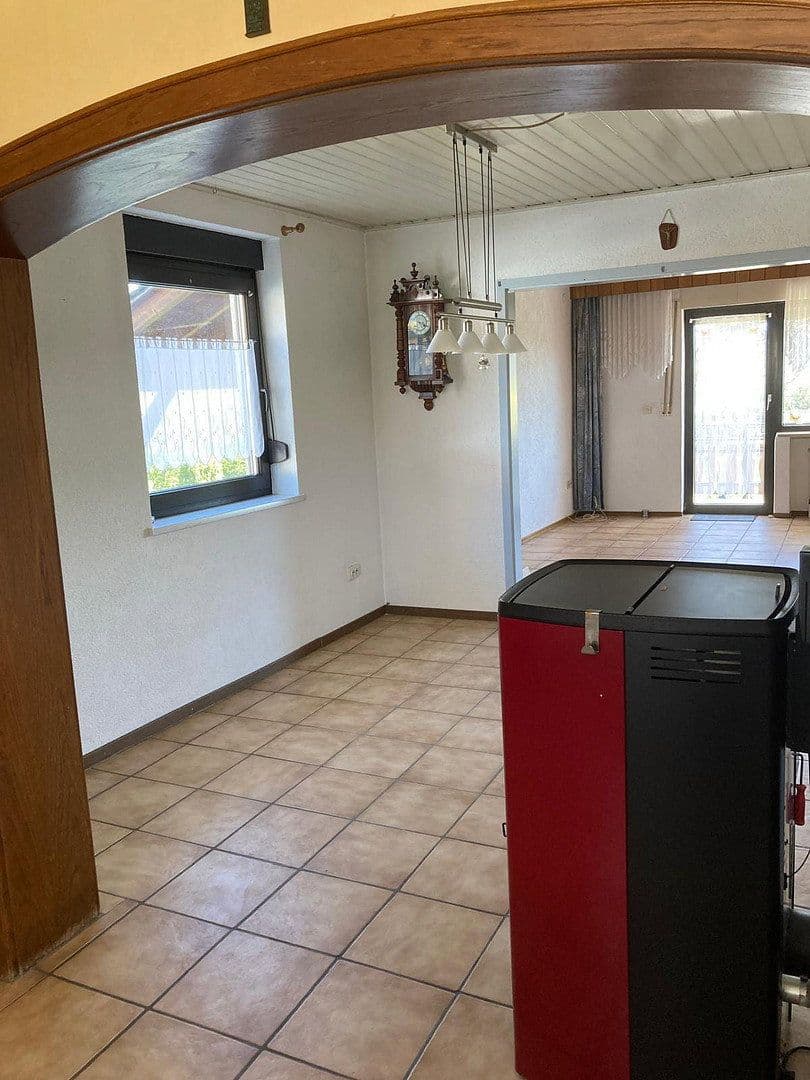 Prodej domu 159 m², pozemek 712 m², Morbach, Porýní-Falc Prodej domu 159 m², pozemek 712 m², Morbach, Porýní-Falc